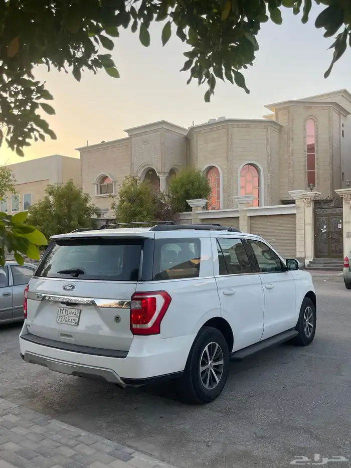 فورد اكسبيدشن 2018 10