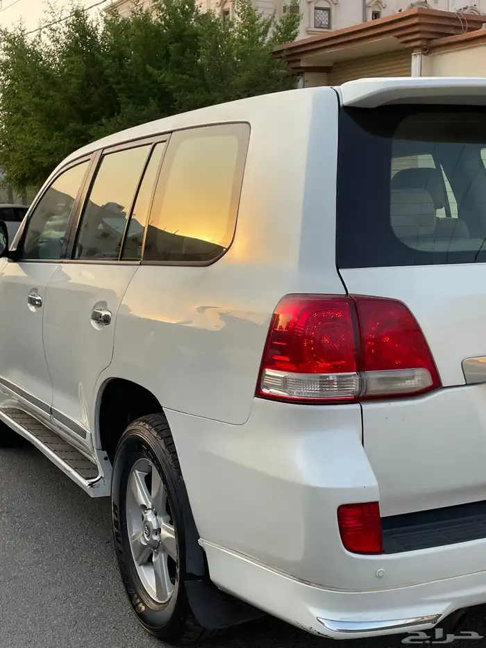 جيب لاندكروزر 2010 للبيع 1