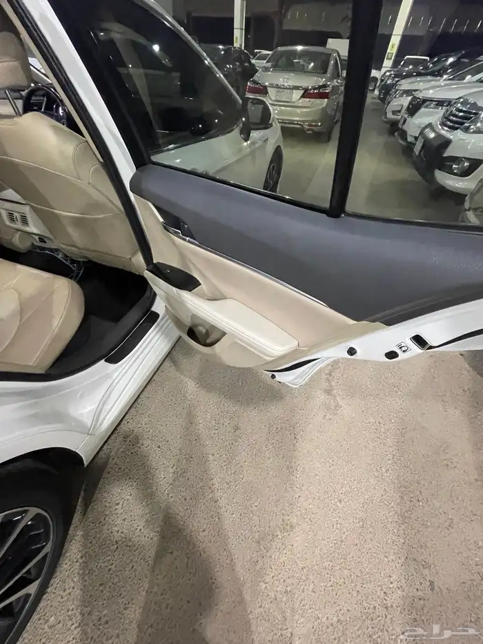 كامري 2019 قراندي فل كامل هايبرد 32