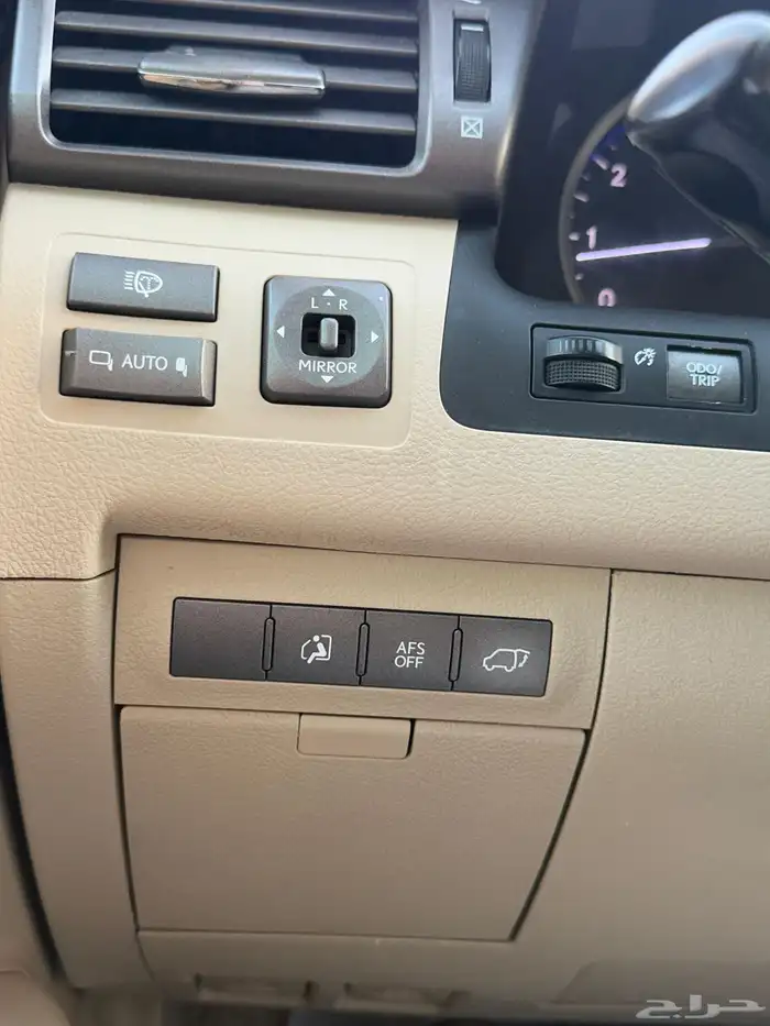 جيب لكزس LX570 موديل 2009 فل كامل 14