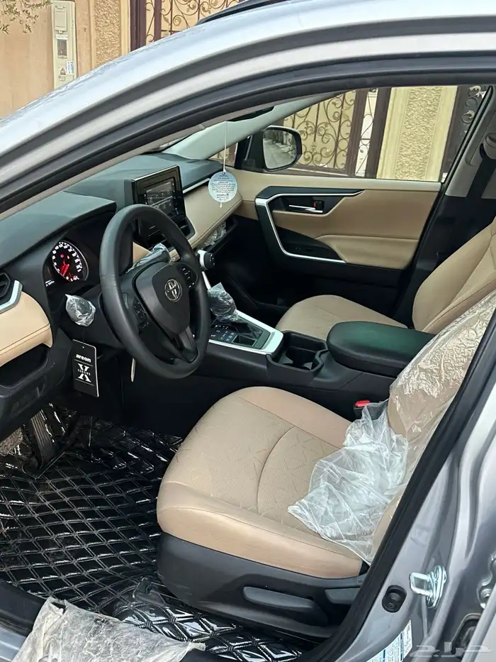 تويوتا راف فور 2021 فل كامل سعودي ممشى قليل . 19