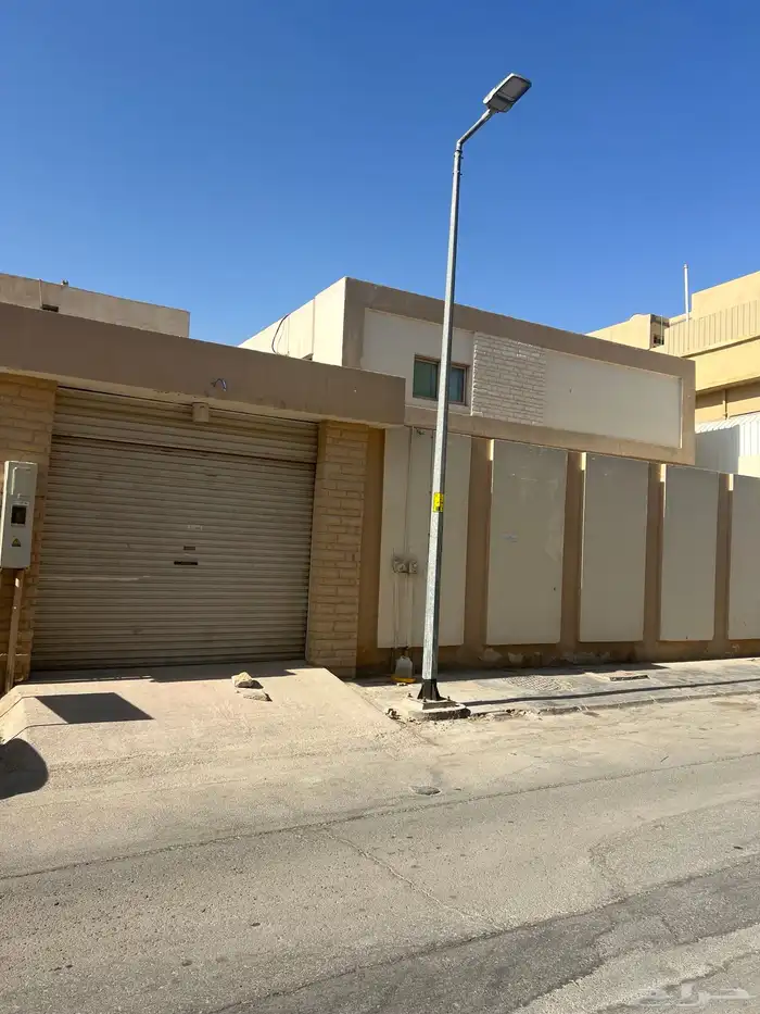 فله للبيع في حي الملز بالرياض 0