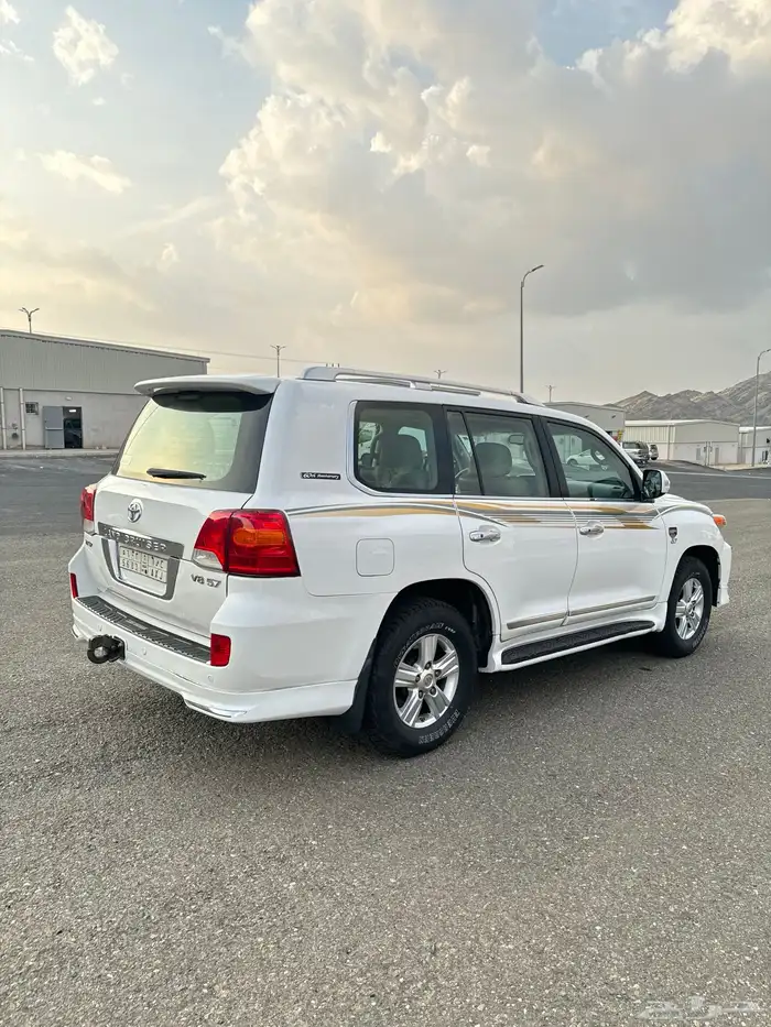 فيكسار 2009 فل كامل نظيف جدا 3