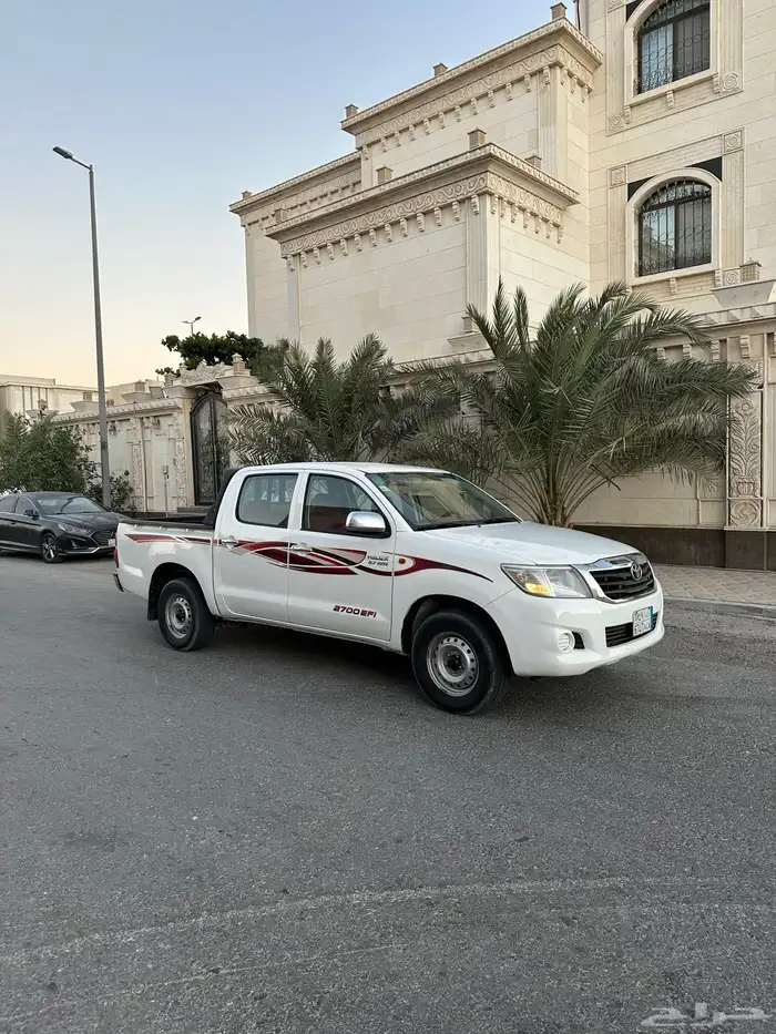 هايلوكس 2012 12