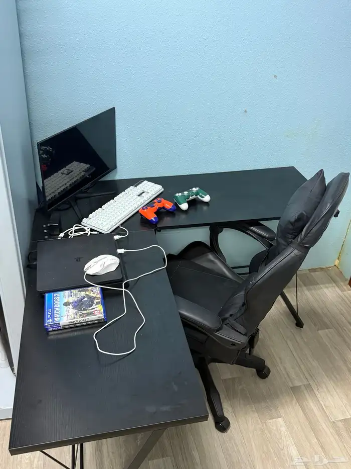 للبيع مكتب مع شاشه مع كيبورد مع كرسي 2 بروتين 2