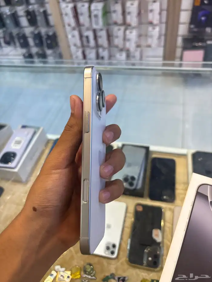 ايفون 16 برو ماكس تيتانيوم ابيض 2