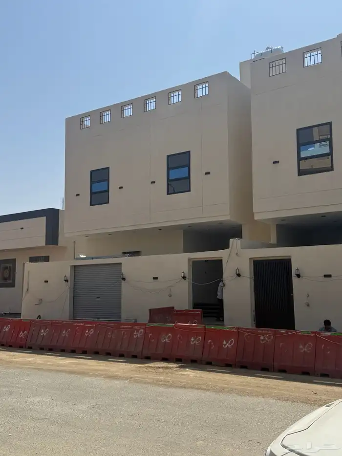 عمار للبيع في مخطط ولي العهد 8 مفصولة 1