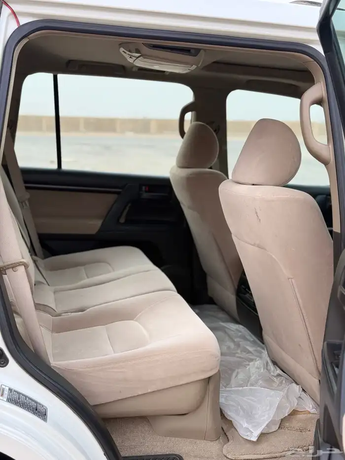 لاند كروزر 2010 شرط عبداللطيف 22