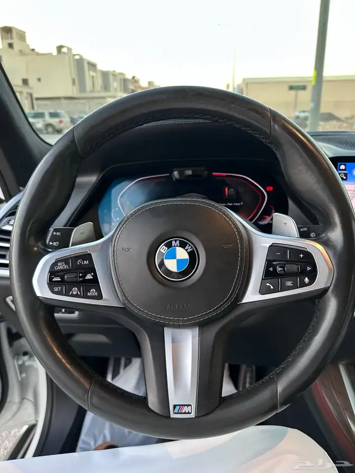 للبيع بي ام X7 نظيف جدآ فل كامل 13