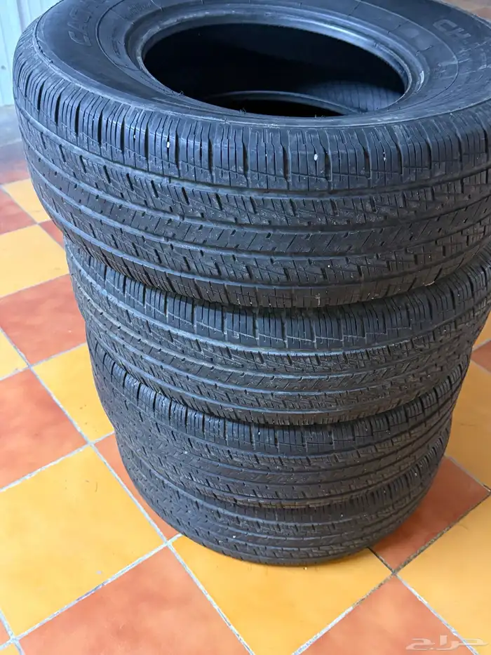 للبيع كفرات شبه جديده 275 70 16 2