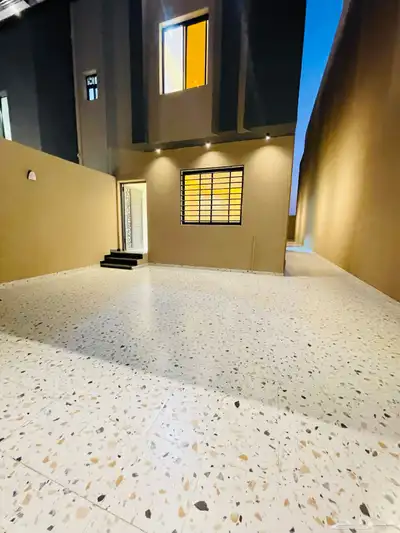 للبيع ادوار ارضي بحوش مدخل سيارة من 550 الف شمال الخميس index