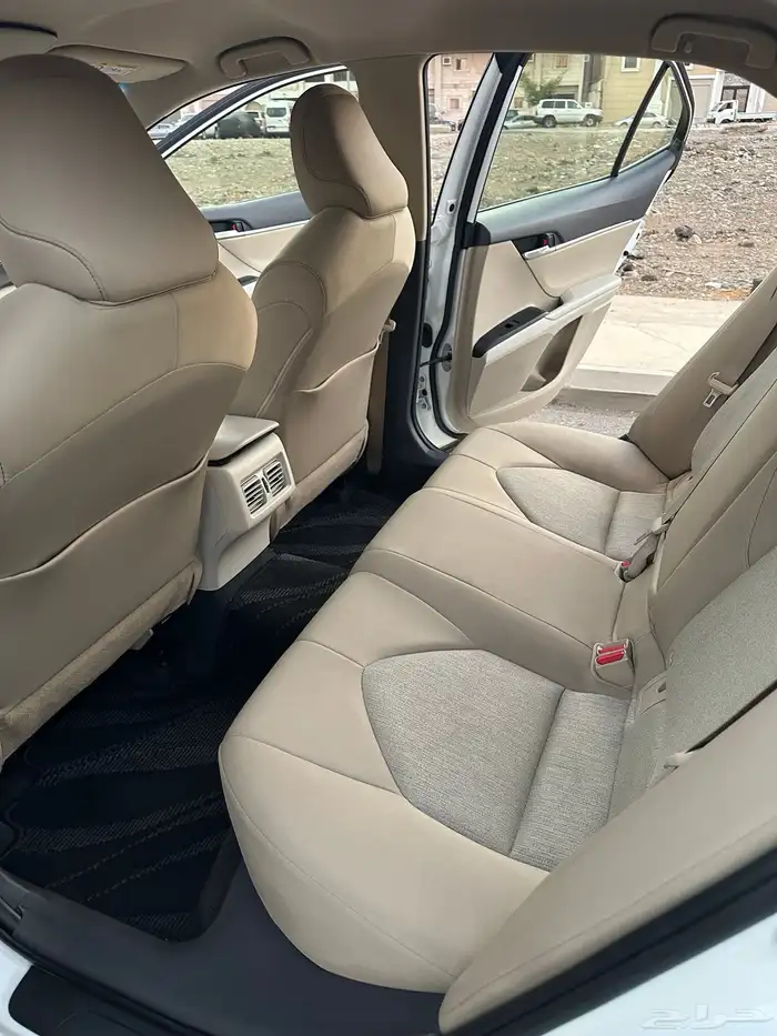 كامري LE 2024 سعودي ( بحالة الوكالة ) خالي من الرش 32