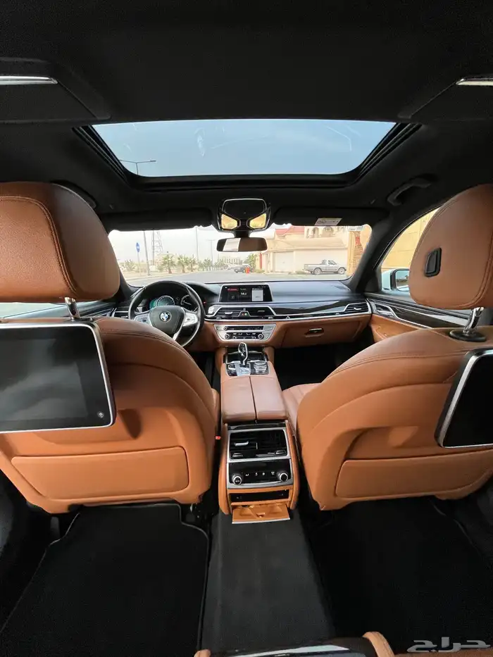 بي ام دبليو 730 2019 مخزن 33