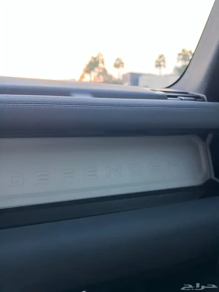 ديفندر 2023 SE P300 31