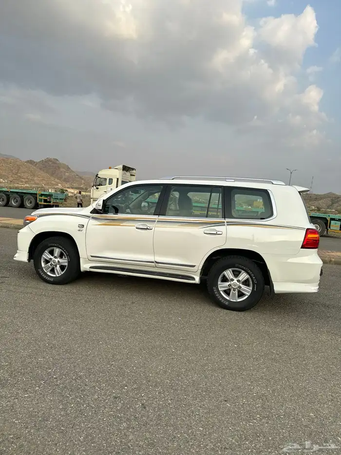 فيكسار 2009 فل كامل نظيف جدا 8