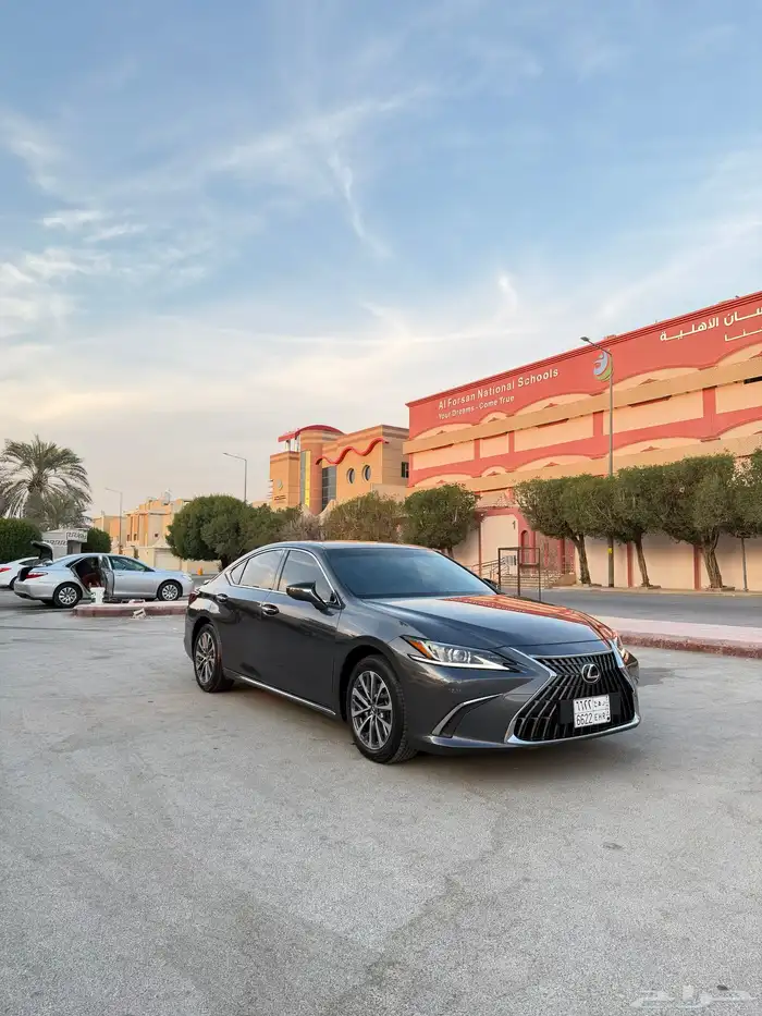 لكزس ES250 2024 4
