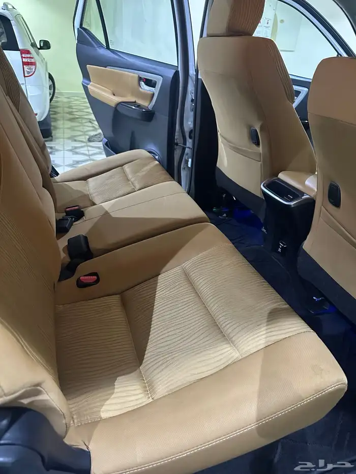 فورشنر 6 سلندر 2023 وكالة خالي من الرش 11