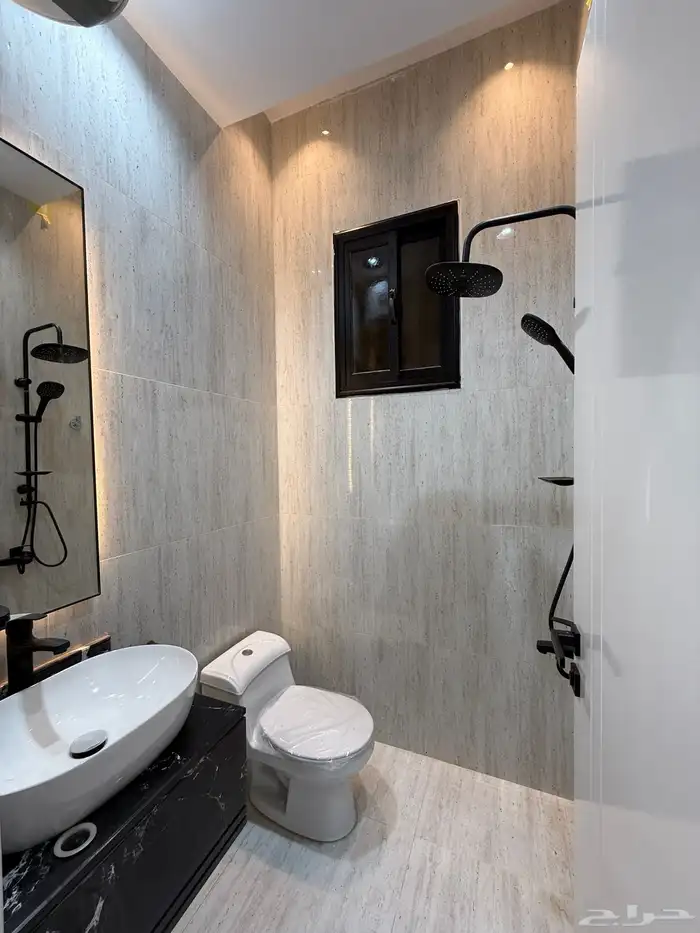 للبيع شقق ارضيه وعلويه تشطيب ممتاز بدره الموسي 42