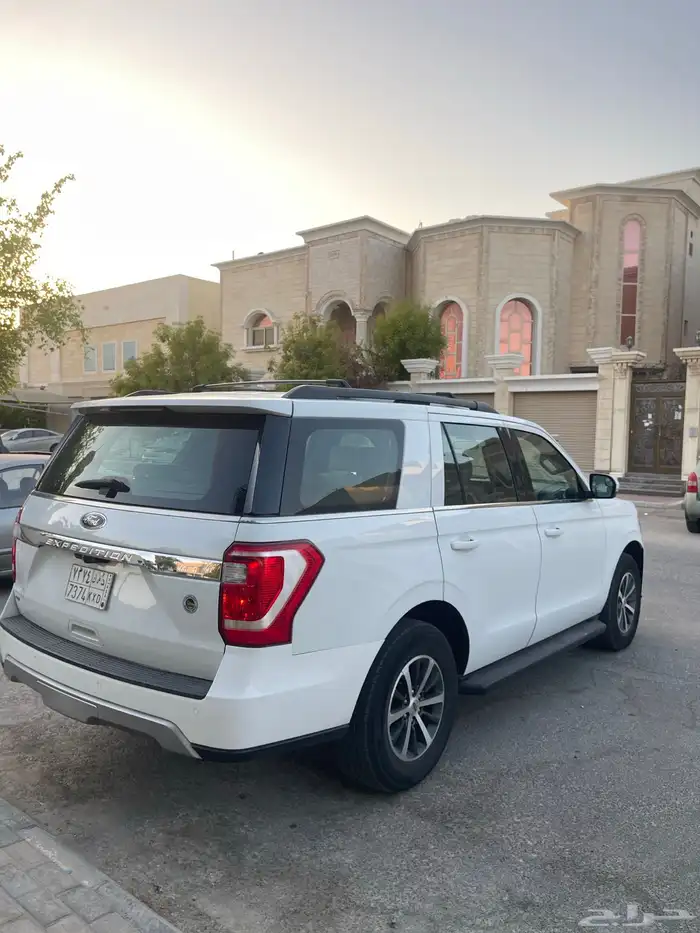 فورد اكسبيدشن 2018 13