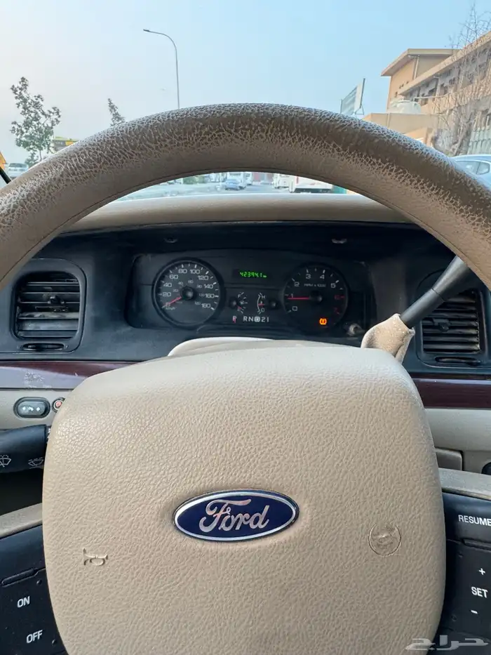 فورد كراون فكتوريا 2011 مخزن 16