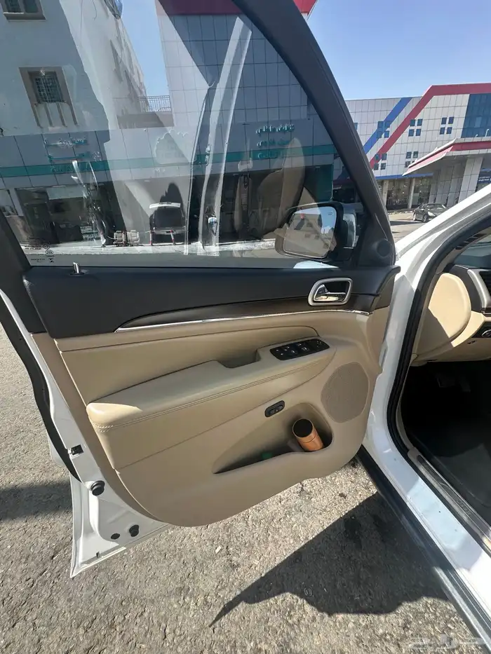 جيب جراند شروكي 7