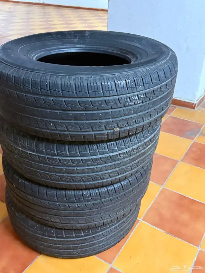 للبيع كفرات شبه جديده 275 70 16 1