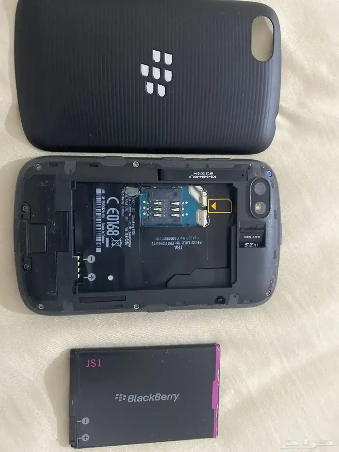 بلاك بيري للبيع كيرف مافيه منفذ شريحه مكسور والجهاز نظيف 2