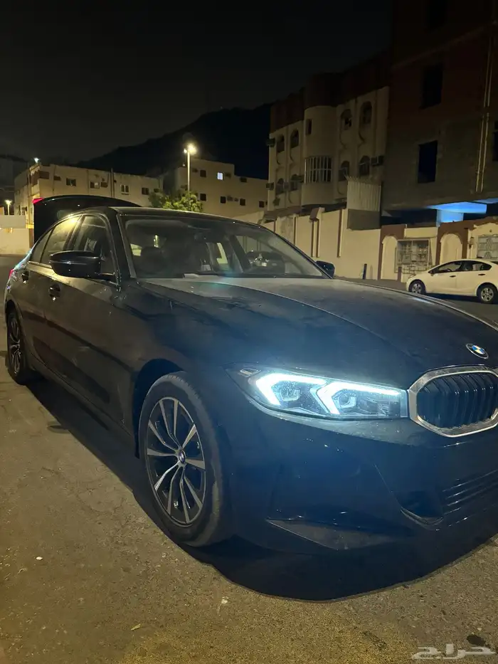 بي ام دبليو 318i جديد اسود 5