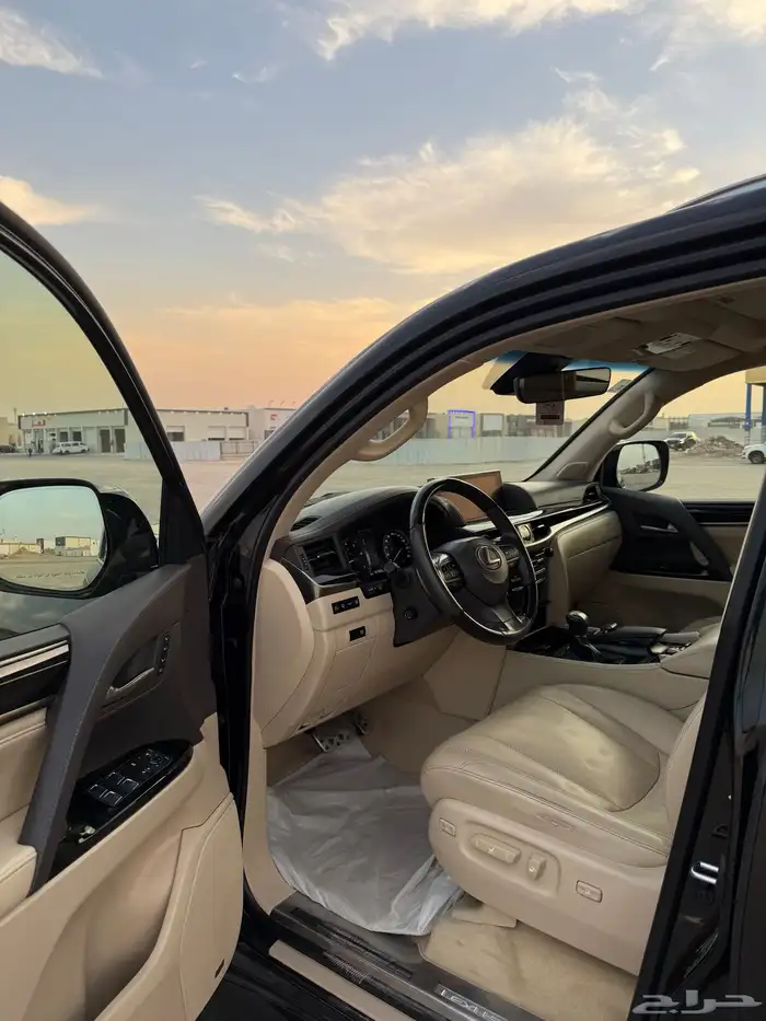 لقزز 2021 اسود 10