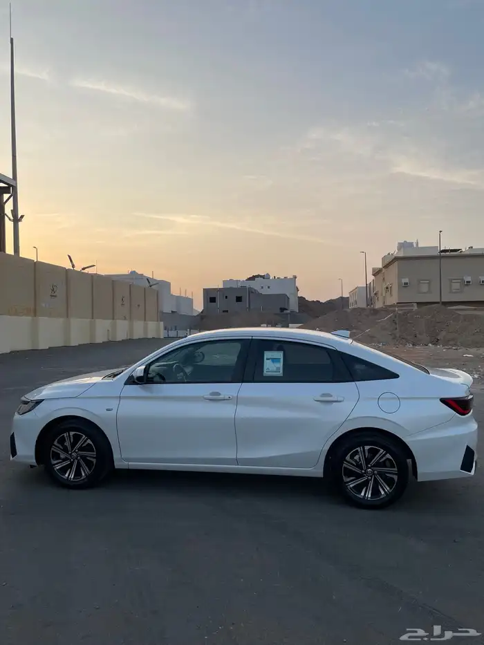 للبيع يارس واي بلس 2023 6