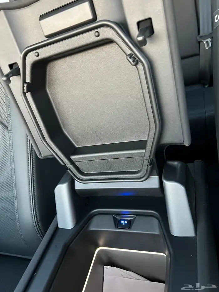 ديفندر 2023 SE P300 32