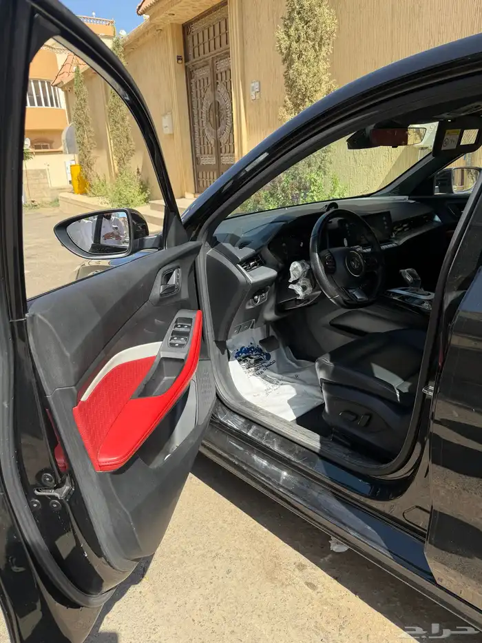 MG GT 2023 فل كامل ممشى 24 ألف السياره 3