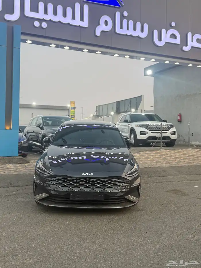 كياK8 موديل 2023 هايبرد 3