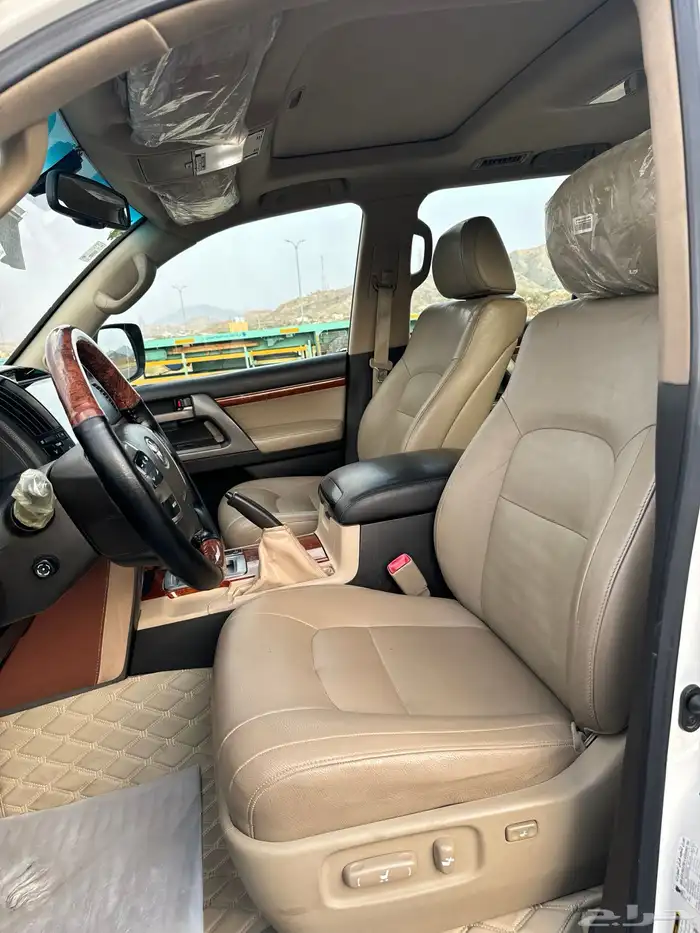 فيكسار 2009 فل كامل نظيف جدا 12