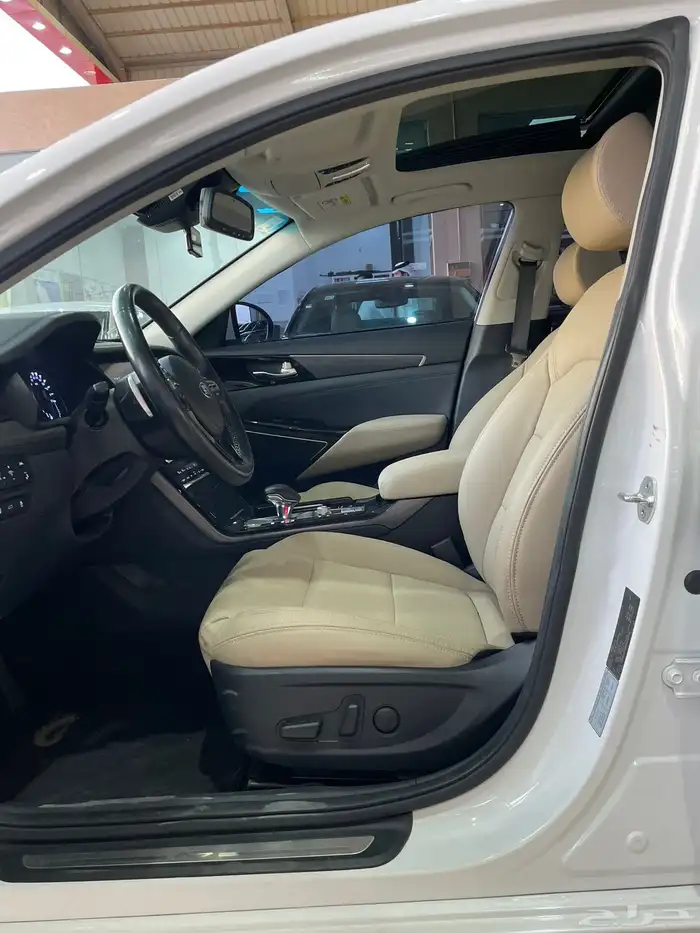 كيا كادينزا 2021 سقف بانوراما داخلي بيج ( بنزين) 2.5L 8