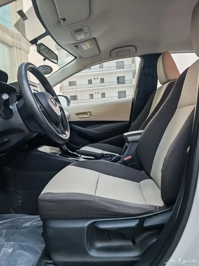 كورولا وكاله عداد 60 الف فقط 15