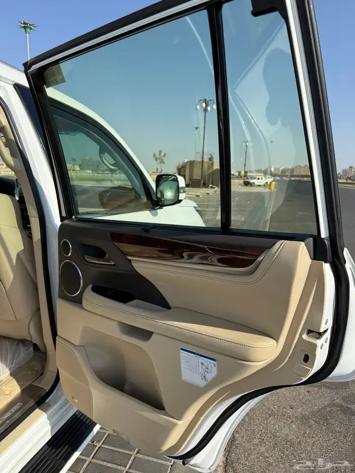 جيب لكزس 2017 فل كامل خليجي شد بلد الدفعه الاخيره 28