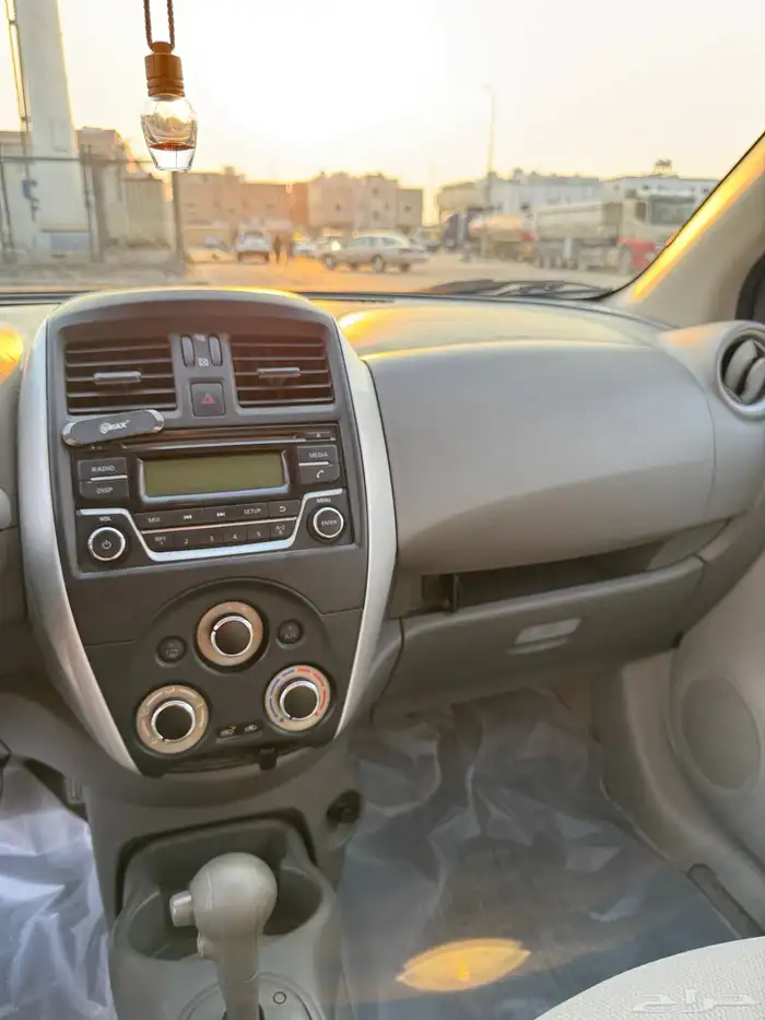 نيسان صني ابيض 2016 مالك اول محركات شرط 21