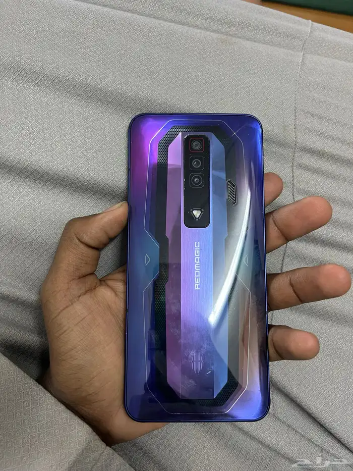 جهاز ريد مجيك 6 الجهاز نضيف فيه مدخل الشريحه مكسور بس تشتغل 4