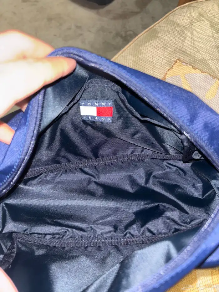 شنطه تومي للبيع 2