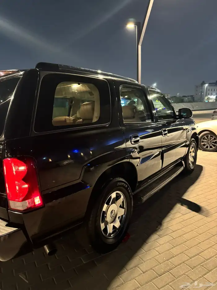 كادلاك اسكاليد 2006 نظيف للبيع 23