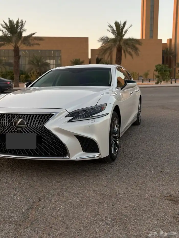 لكزس LS350 للبيع 1