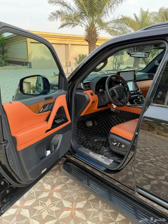 لكزس VIP - LX600 بلاك اديشن موديل 2023 بريمي 14