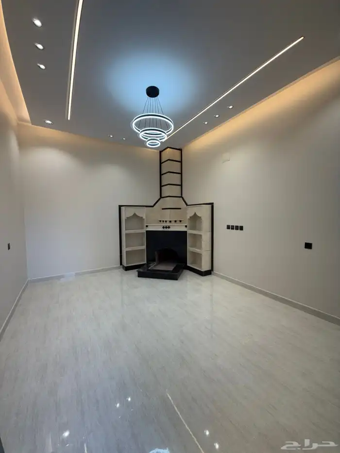 للبيع ارواف علويه بملحق وشقق ارضيه بغرفه مشب ابها حي الزهور 6