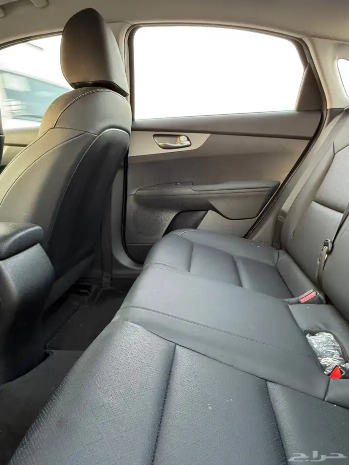 كيا K3 سيراتو 2021 فل بدون فتحه بحالة الوكاله للبيع 9