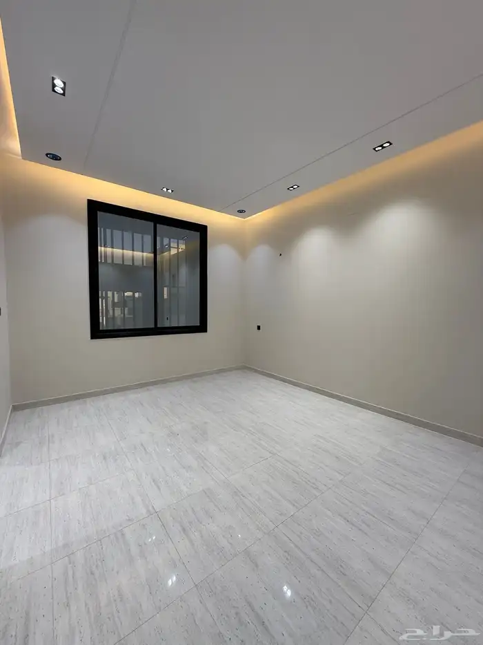 للبيع دور أرضي بحوش تصميم فخم وسعر عادل قرب باحص وضمك 11