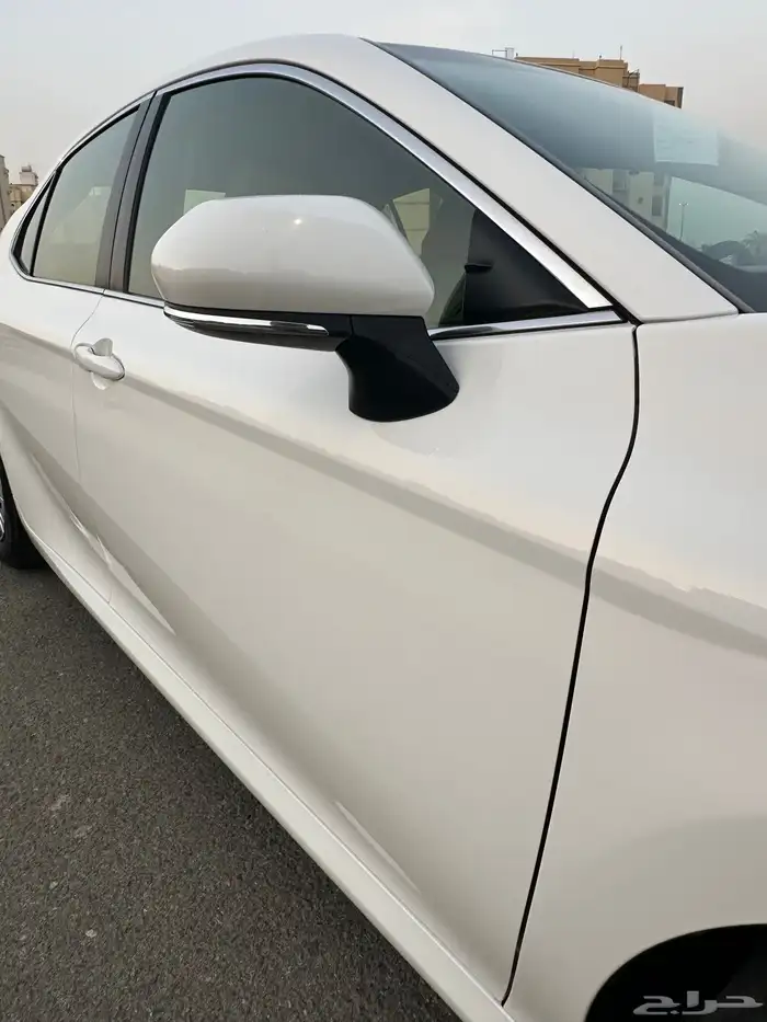 كامري LE 2024 سعودي ( بحالة الوكالة ) خالي من الرش 20