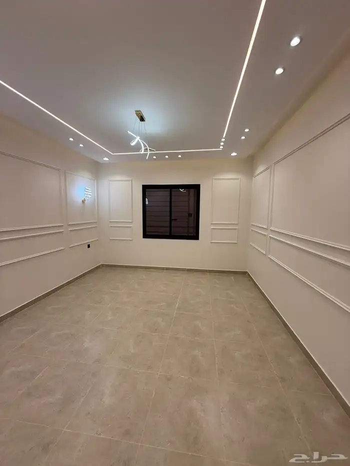 للبيع شقق علويه بمصعد جاهز وسطح خاص بحي الضيافه 12