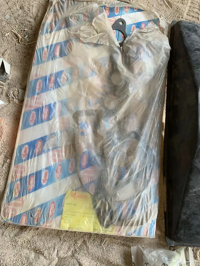 قطع غيار تايوتا هايلكس 83-82-81-80-79 6