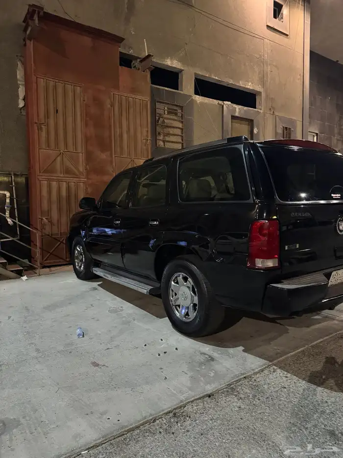 كادلاك اسكاليد 2006 نظيف للبيع 7